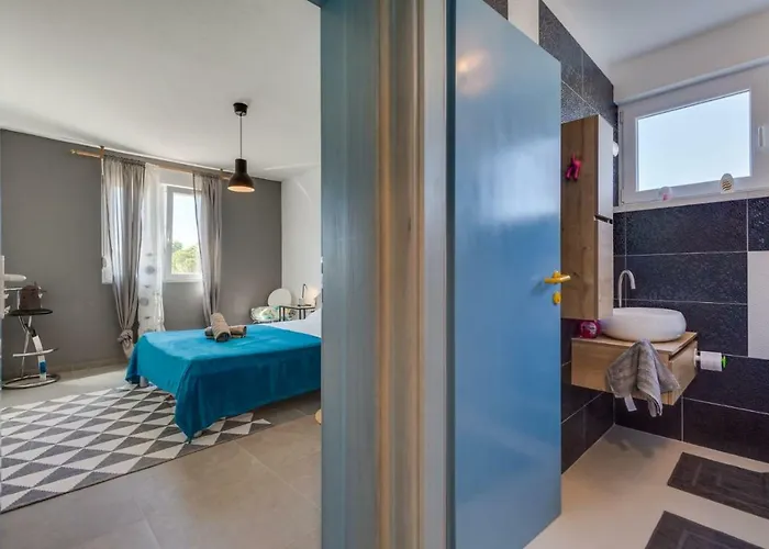 Marija 돈제페트레케인